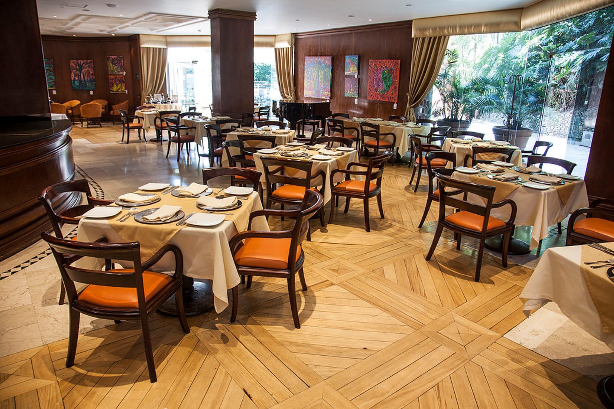 Hotel Dann Carlton Belfort Medellín Exterior foto The restaurant